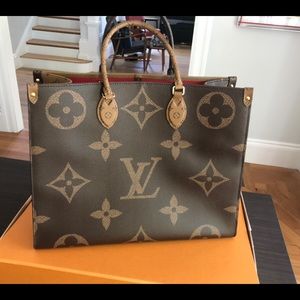Louis Vuitton Bags - Louis Vuitton ONTHEGO reversed monogram Louis Vuitton Bags - Louis Vuitton ONTHEGO reversed monogram